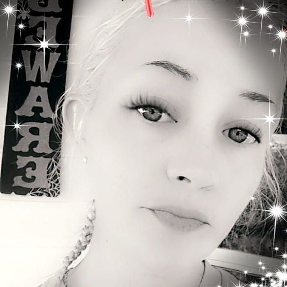 Meet your Posher, Rachel - Picture 1 of 1